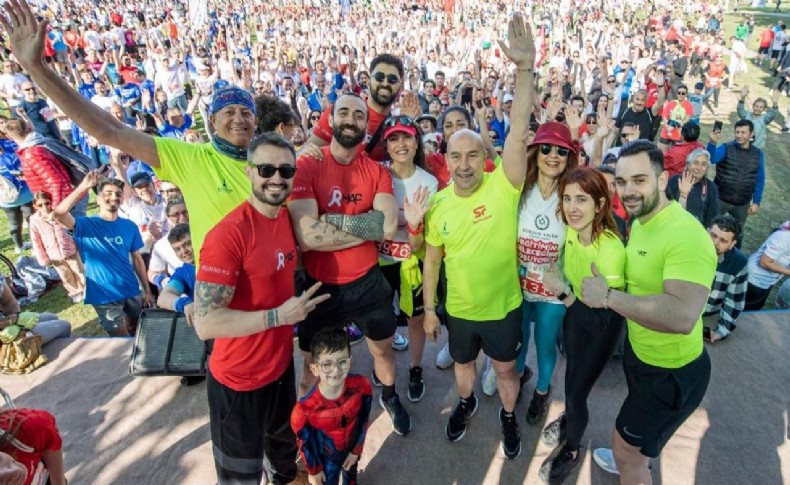 Maraton İzmir 100’üncü yıl onuruna koşuldu