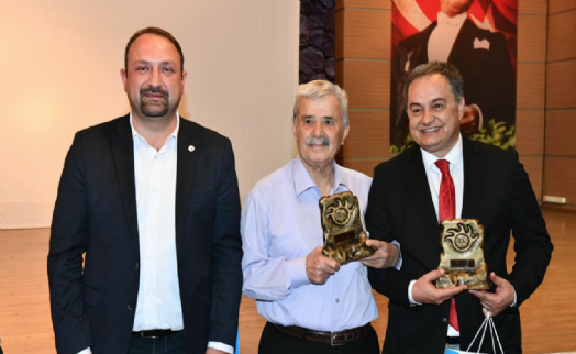 Komünist Osman Çiğli'de seyirci ile buluştu
