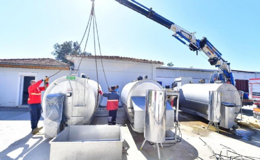 Hataylı süt üreticilerine İzmir'den tank desteği