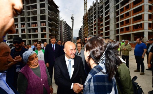 Soyer Örnekköy'deki hak sahipleriyle buluştu; İçiniz rahat olsun güvenli ellerdesiniz