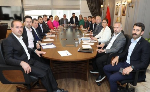 AK Parti İzmir'de '28 Mayıs' zirvesi: Şimdi sıra, uhuletle ve suhuletle...