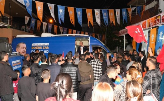 AK Partili Sürekli Menemen'de ayak basmadık yer bırakmadı