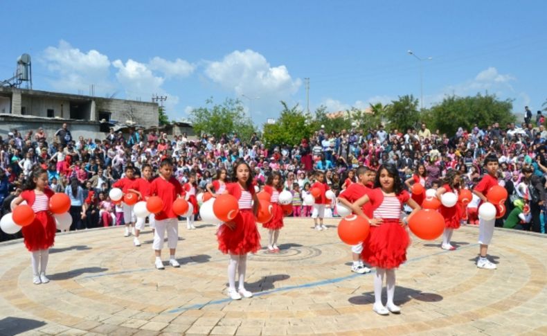 23 Nisan Ulusal Egemenlik ve Çocuk Bayramı törenlerle kutlanıyor