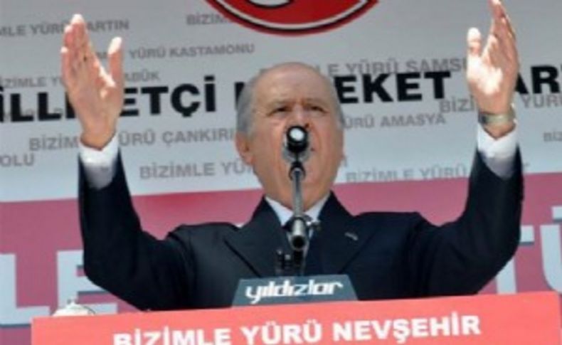 Bahçeli: Davutoğlu Eşme'ye giderken...