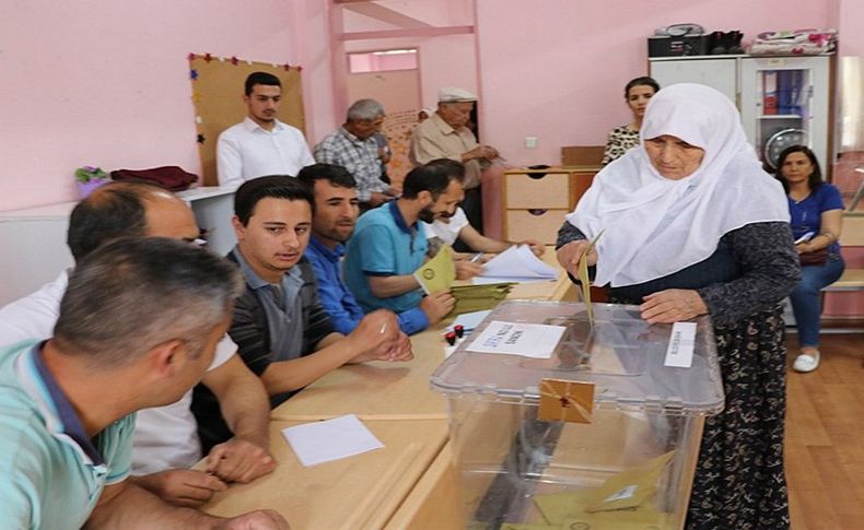 3 ilçe ve 1 beldede seçmen sandık başına gitti... İşte kazananlar