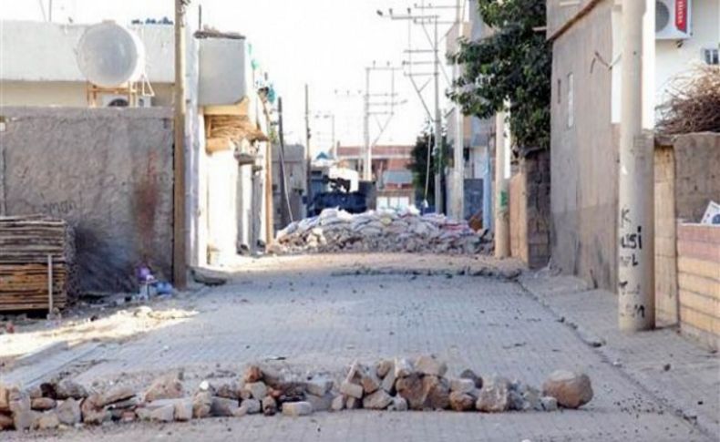 Mardin'de hendek çatışması: 2 polis yaralı