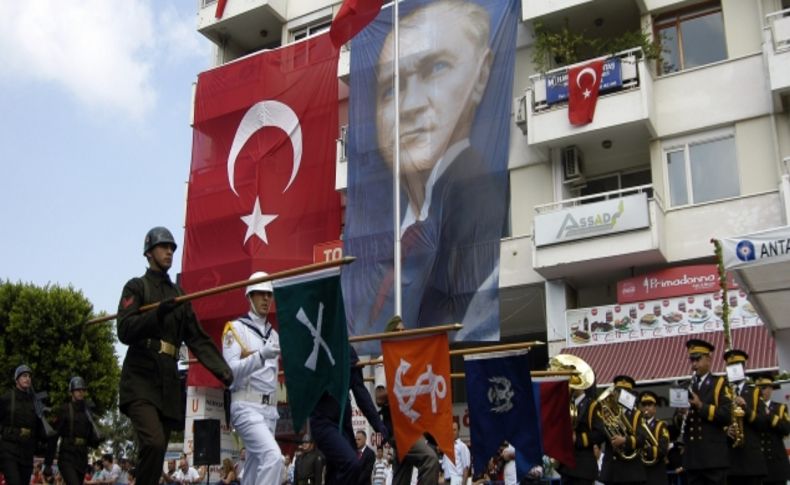 30 Ağustos Zafer Bayramı tüm yurtta coşkuyla kutlanıyor
