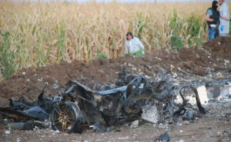 Bomba yüklü patlatılan araçtan cephanelik çıktı