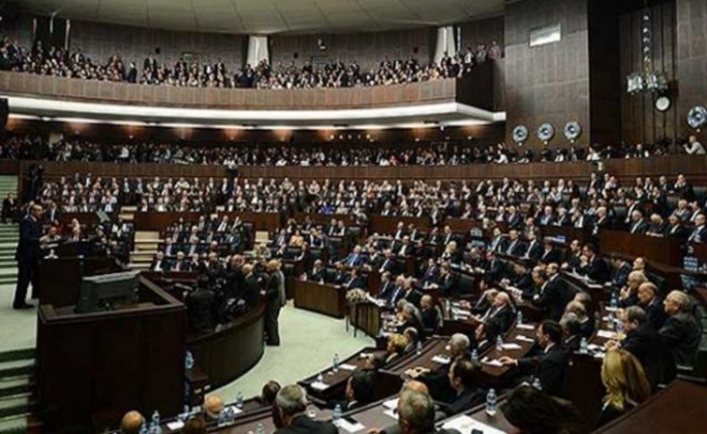 320 AKP'li muhalefete dava açıyor