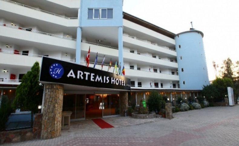 4 yıldızlı otelde hijyen gerekçesiyle haşemalı tatilciler havuzdan çıkarıldı