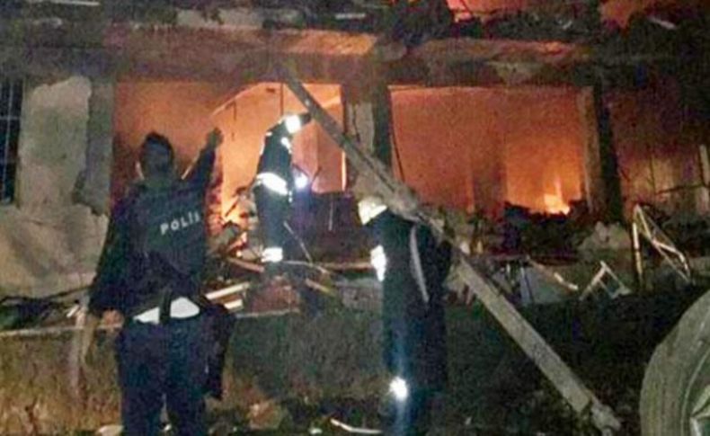 Diyarbakır'da emniyete bombalı saldırı: 6 ölü, 39 yaralı