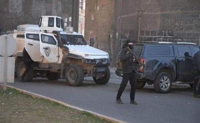 Sur'dan kara haber: 3 asker, 1 polis şehit