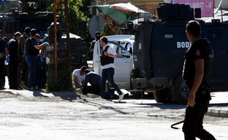 Şehir merkezinde çatışma: 3 terörist öldürüldü!