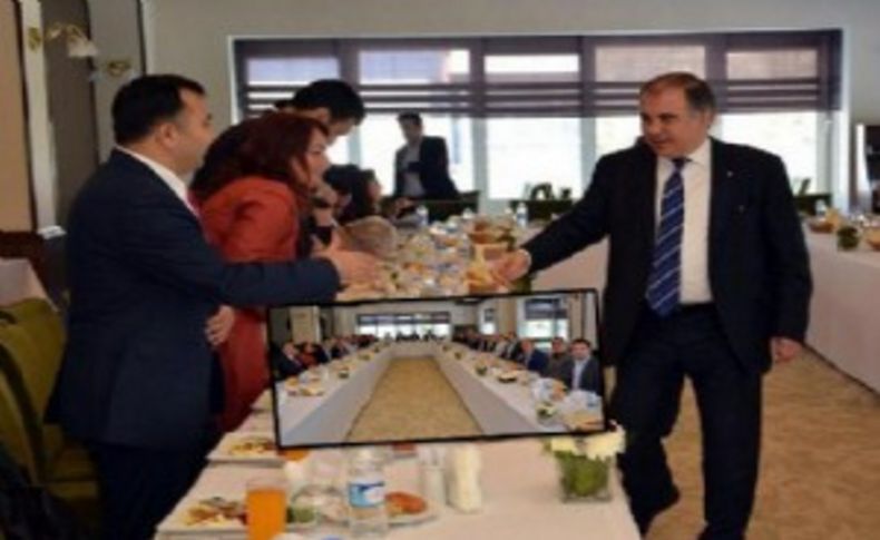 AK Parti İzmir'de Delican'dan ilçe başkanlarıyla 'saha çalışması' mesaisi!