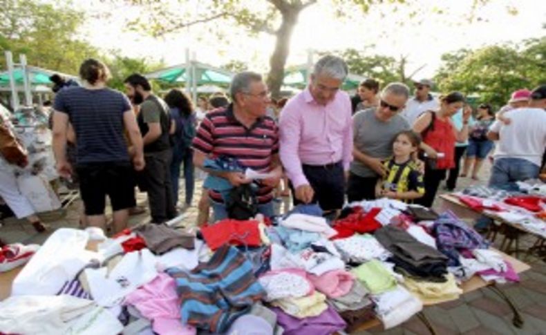 Karşıyaka Belediyesi takas pazarı kurdu