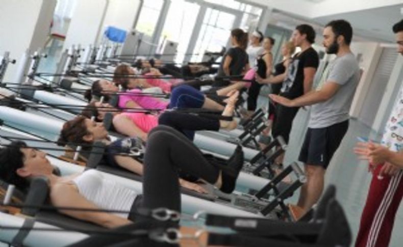 Pilates hocaları Karşıyaka'da yetişiyor