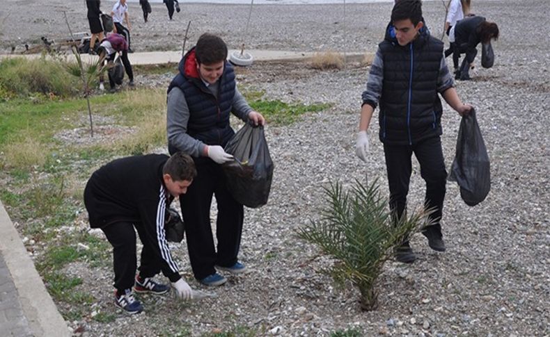 Menderes'te dersimiz çevre temizliği