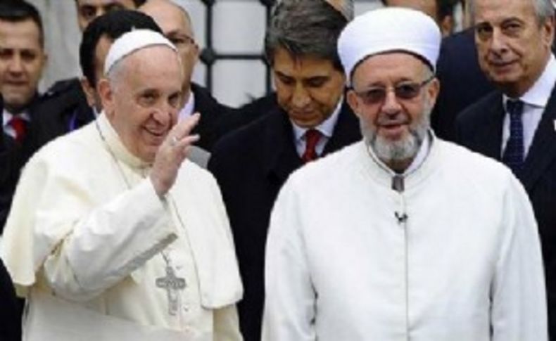 Papa, Sultanahmet Cami'nde dua etmek için izin istedi