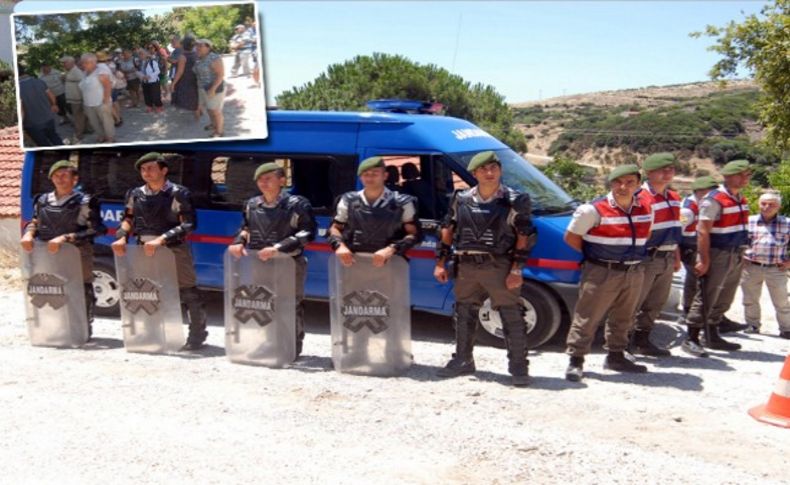 Karaburun'da RES toplantısı protesto edildi, arbede çıktı