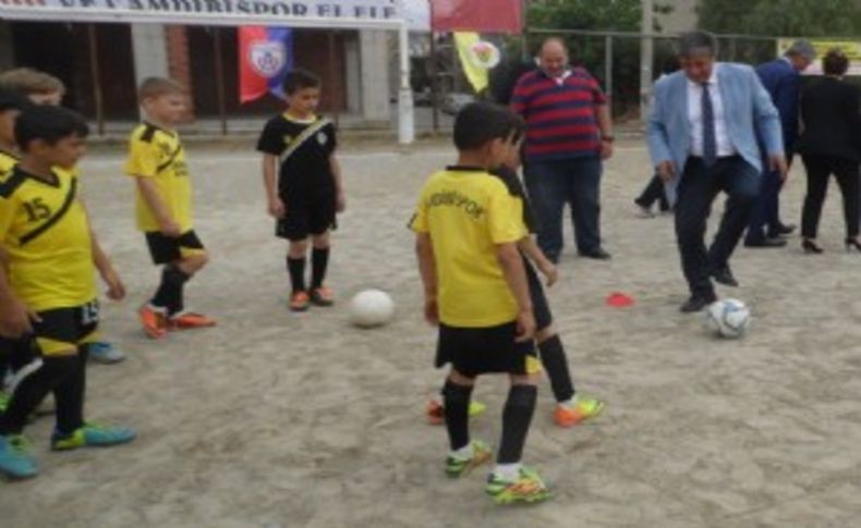 CHP'li adaylar Çamdibispor'a konuk oldu