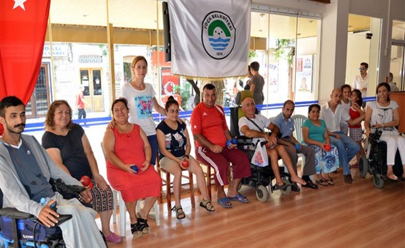 Foça'da engelsiz spor “Boccia