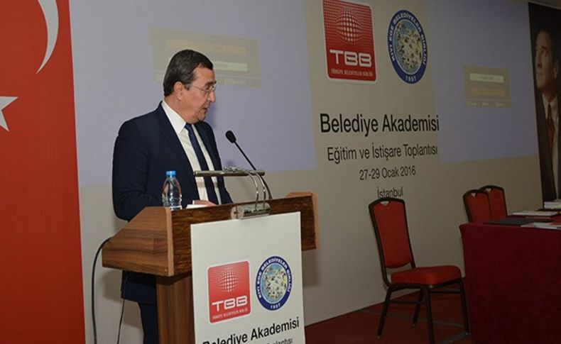 Belediye Akademisi eğitim programı İstanbul’da başladı