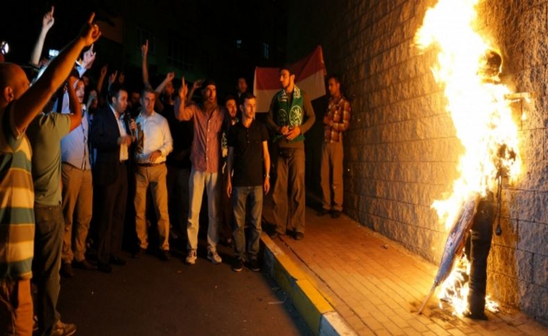 ABD Başkonsolosluğu önünde Mısır protestosu