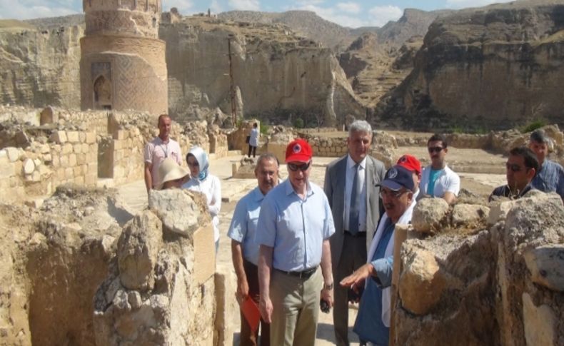 ABD Büyükelçisi Ricciardone, Hasankeyf'i gezdi