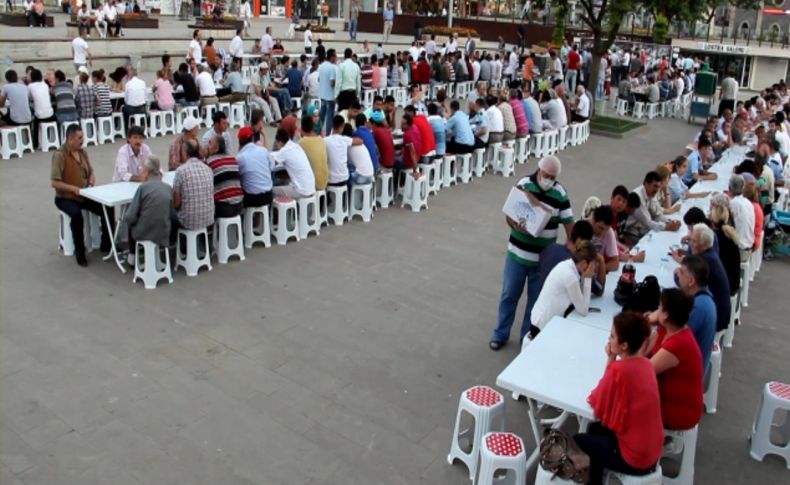 Açık havada iftar keyfi