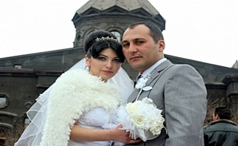 Acil yardım görevlisi, kurtardığı kadınla acil evlendi