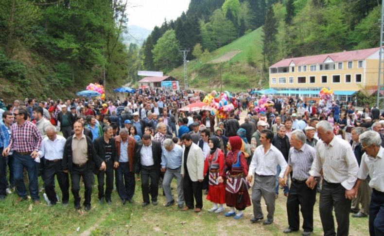 Acısu Hıdrellez Kültür ve Bahar Şenliği renkli görüntülere sahne oldu