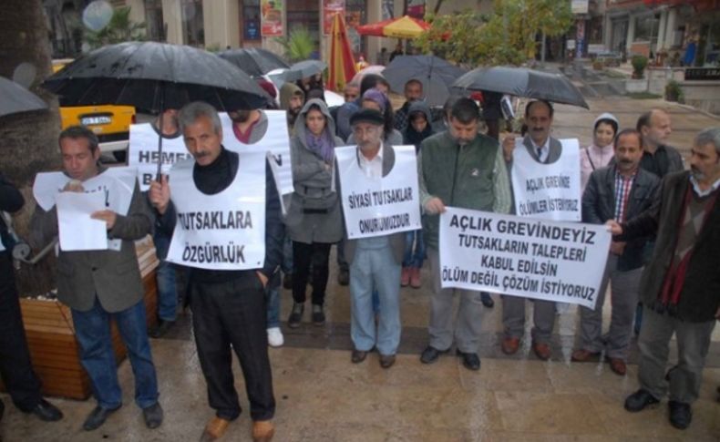 Açlık grevine destek için açlık grevi