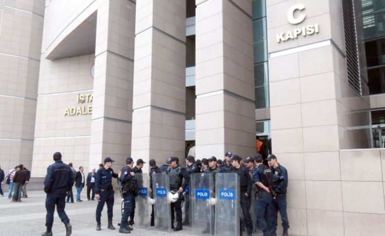 Adliye kapısı önünde eylem yasağı
