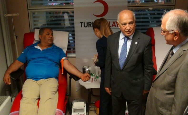 Adliyede kızılay merkezi açıldı