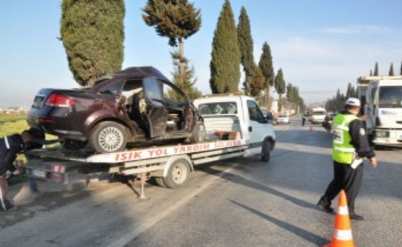 İzmir'de korkunç kaza: Sürücü feci şekilde can verdi