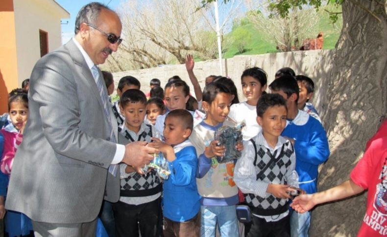 Ağrı Belediyesi kardeş okulları buluşturdu