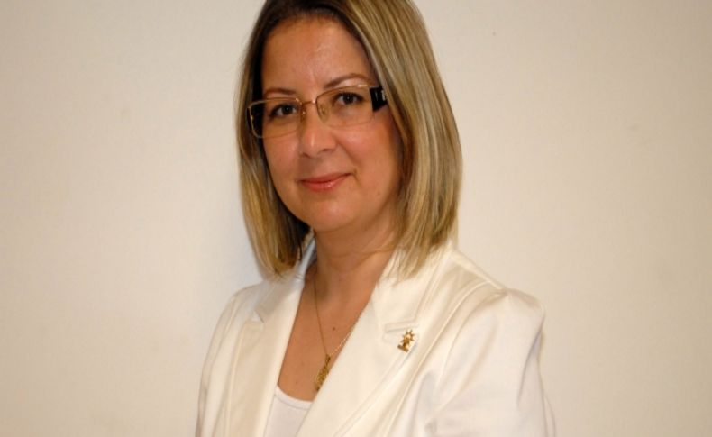 AK Parti Antalya Kadın Kolları Başkanlığı'na Esra Özkoç atandı