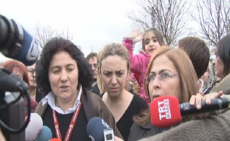 Ak Parti Kadin Kollari'ndan Chp Genel Merkezi Önünde 'kamer Genç' Protestosu (2)