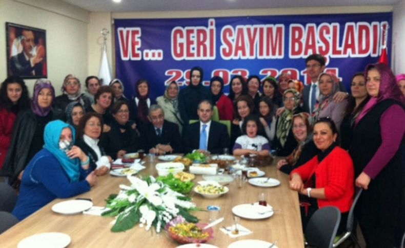 AK Parti Samsun Milletvekili Kılıç, ailesiyle birlikte partilileri ziyaret etti