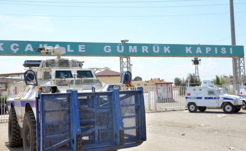 Akçakale Gümrük Kapısı'nda gerginlik, 1 polis ağır 7 kişi yaralı
