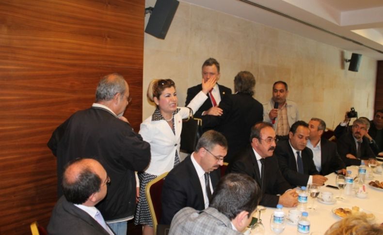 Akil İnsanlar Heyeti’nin toplantısını İşçi Partililer sabote etmeye kalktı