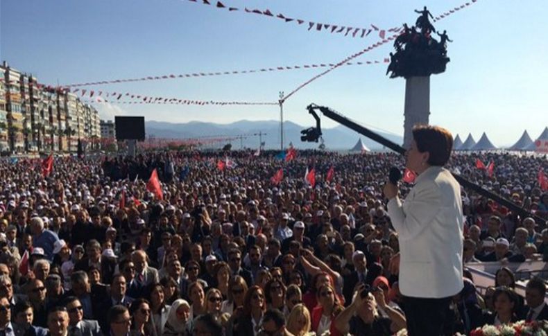 Akşener İzmir'de Bahçeli'ye yüklendi!