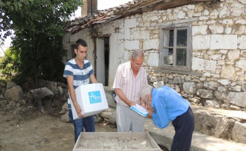 Aksu Belediyesi’nden dar gelirli ailelere bin 200 Ramazan paketi