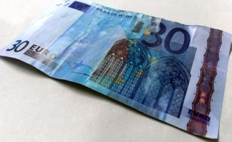 Almanya'da kalpazanlar 30 Euro'luk banknotu piyasaya sürdü