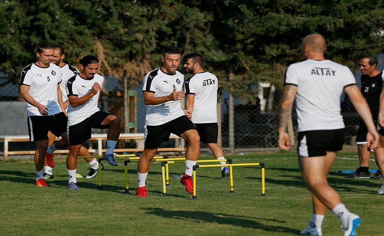 Altay Hatay'da terliyor