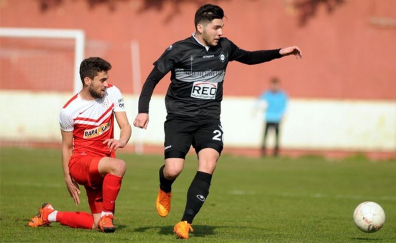 İzmir derbisinde gülen yok