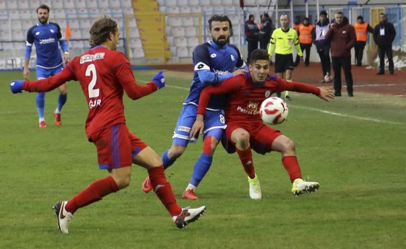 Altınordu, Erzurum'da buz kesti