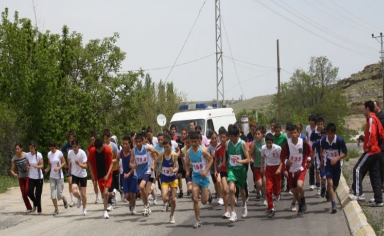 Amatör spor haftası çercevesinde puanlı atletizm yarışmaları yapılacak
