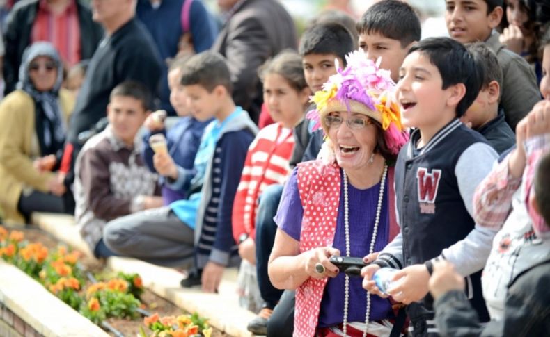 Antalya’da çocuk ve oyun şenliği büyük coşkuya sahne oluyor