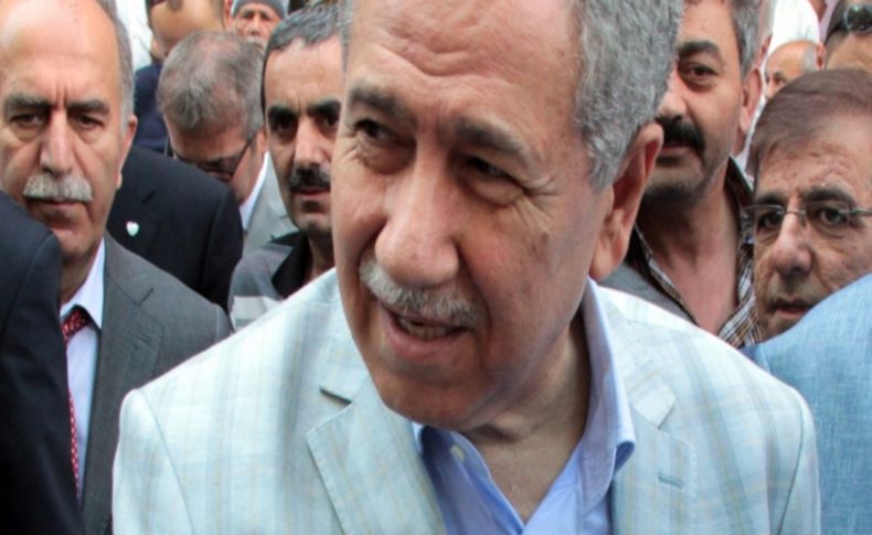 Arınç: Bayramı buruk yaşayan Mısır ve Suriye'deki Müslümanlar için dua ediyoruz